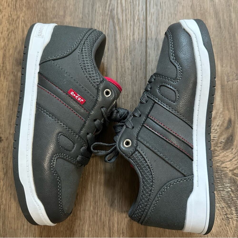 NWOT! Levi’s Boy’s Gray Sneakers, Athletic, Skater, Streetwear, Neutral, Size 3